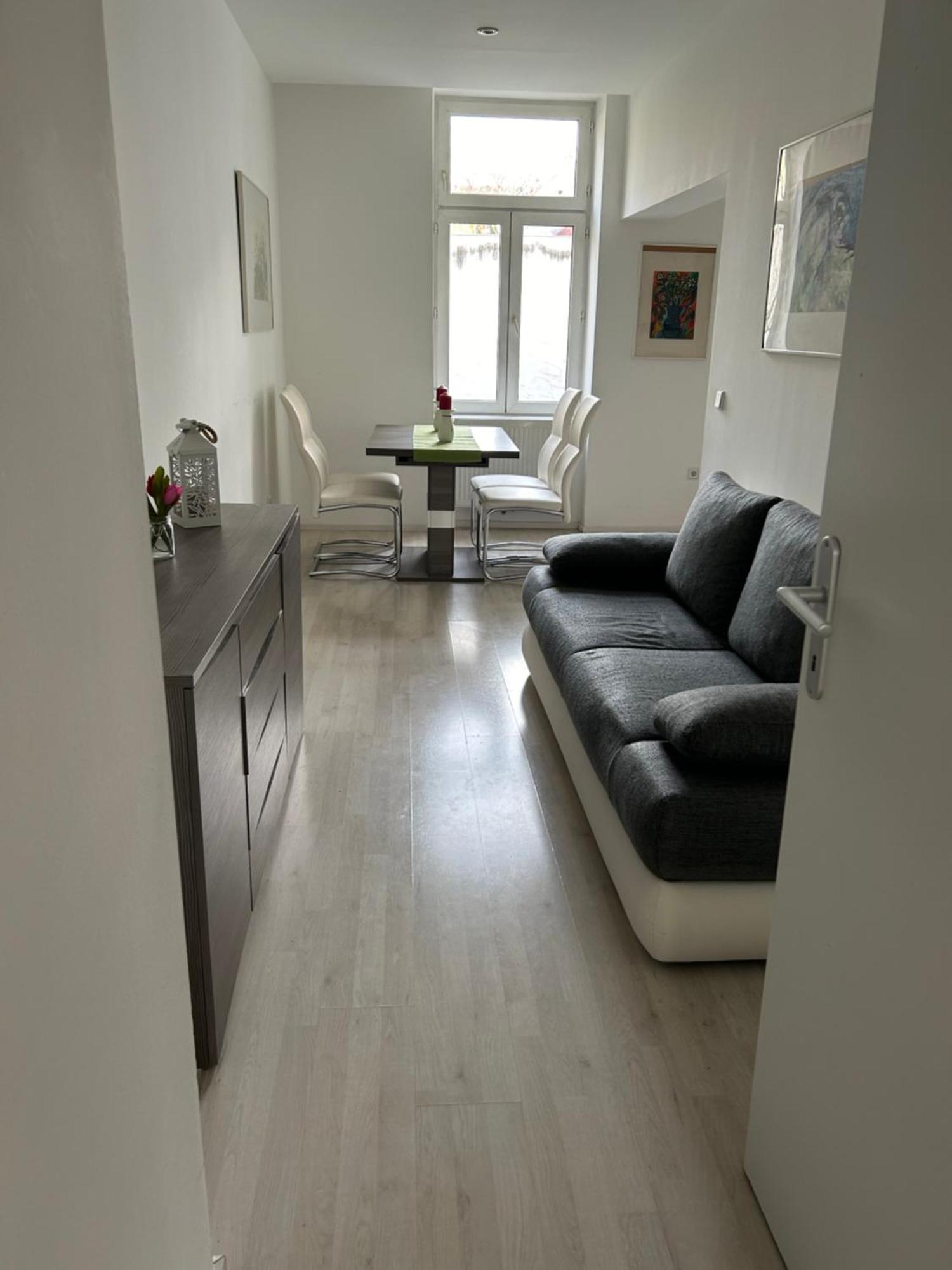 Schoene, Helle Wohnung In Stadtnaehe Вена Экстерьер фото