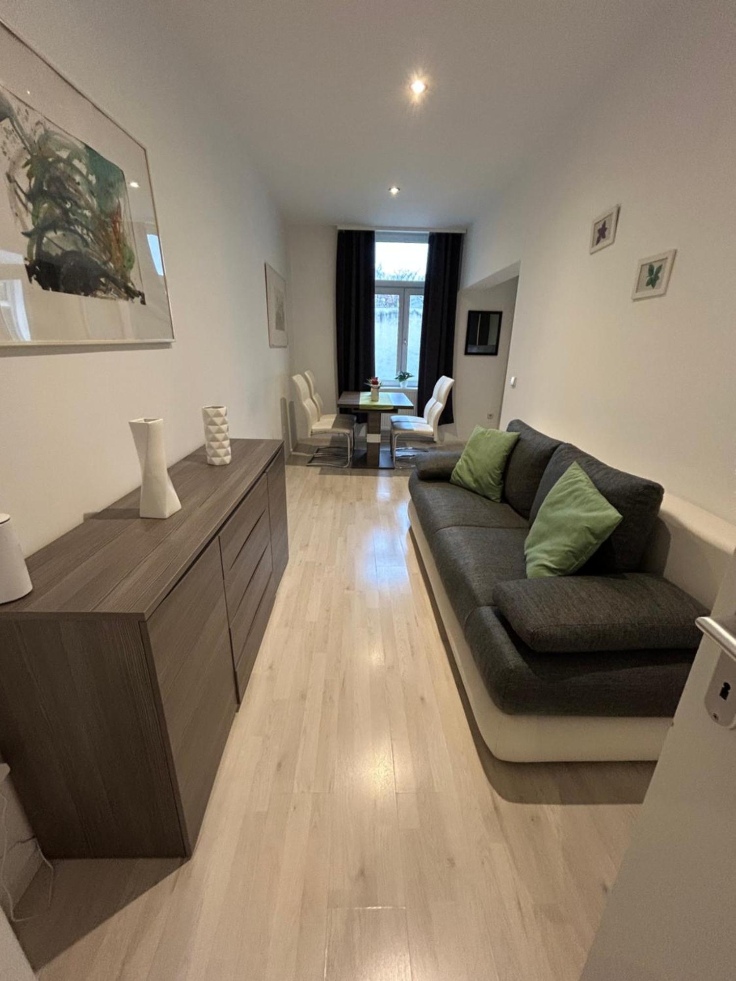 Schoene, Helle Wohnung In Stadtnaehe Вена Экстерьер фото