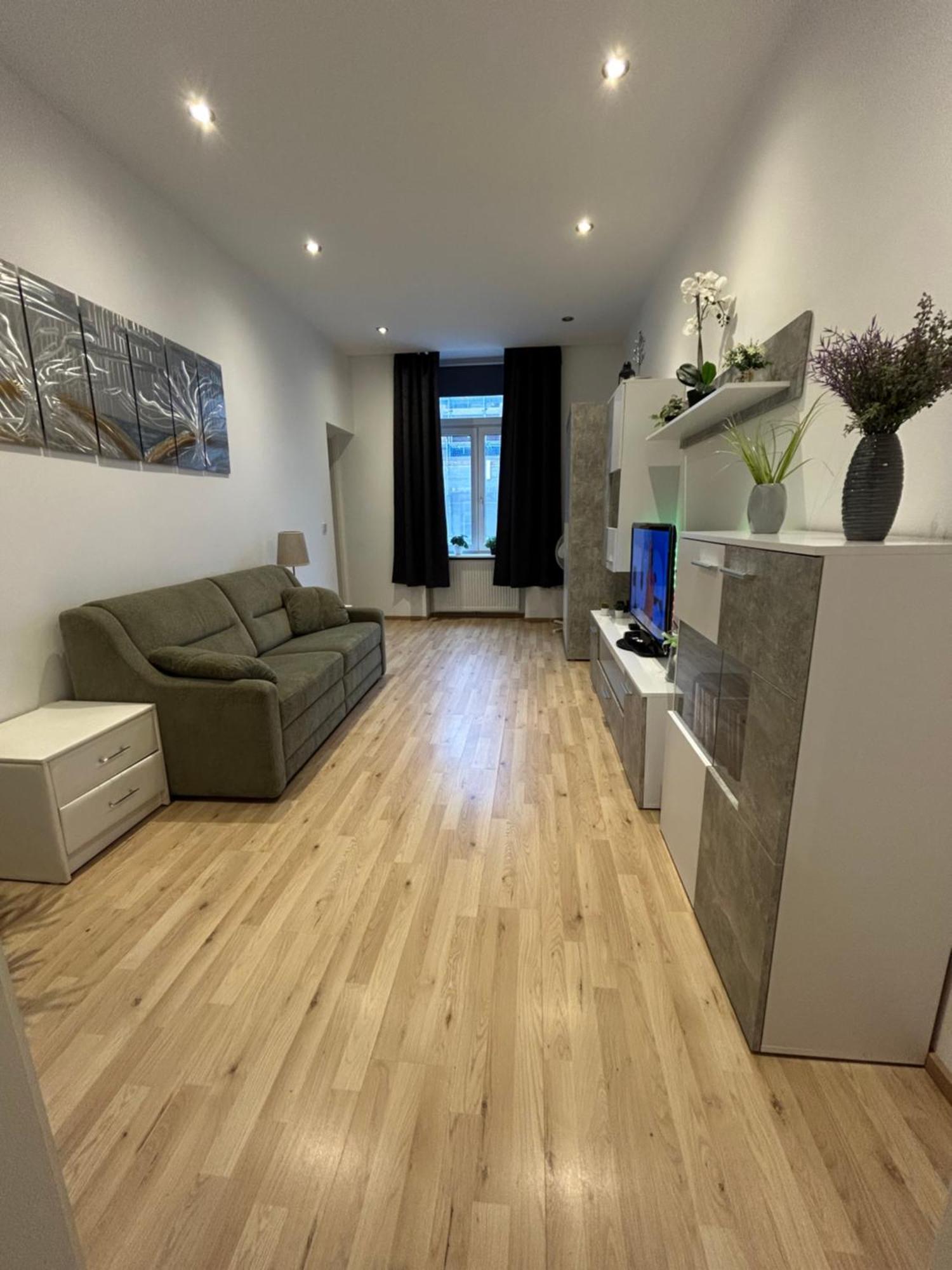 Schoene, Helle Wohnung In Stadtnaehe Вена Экстерьер фото