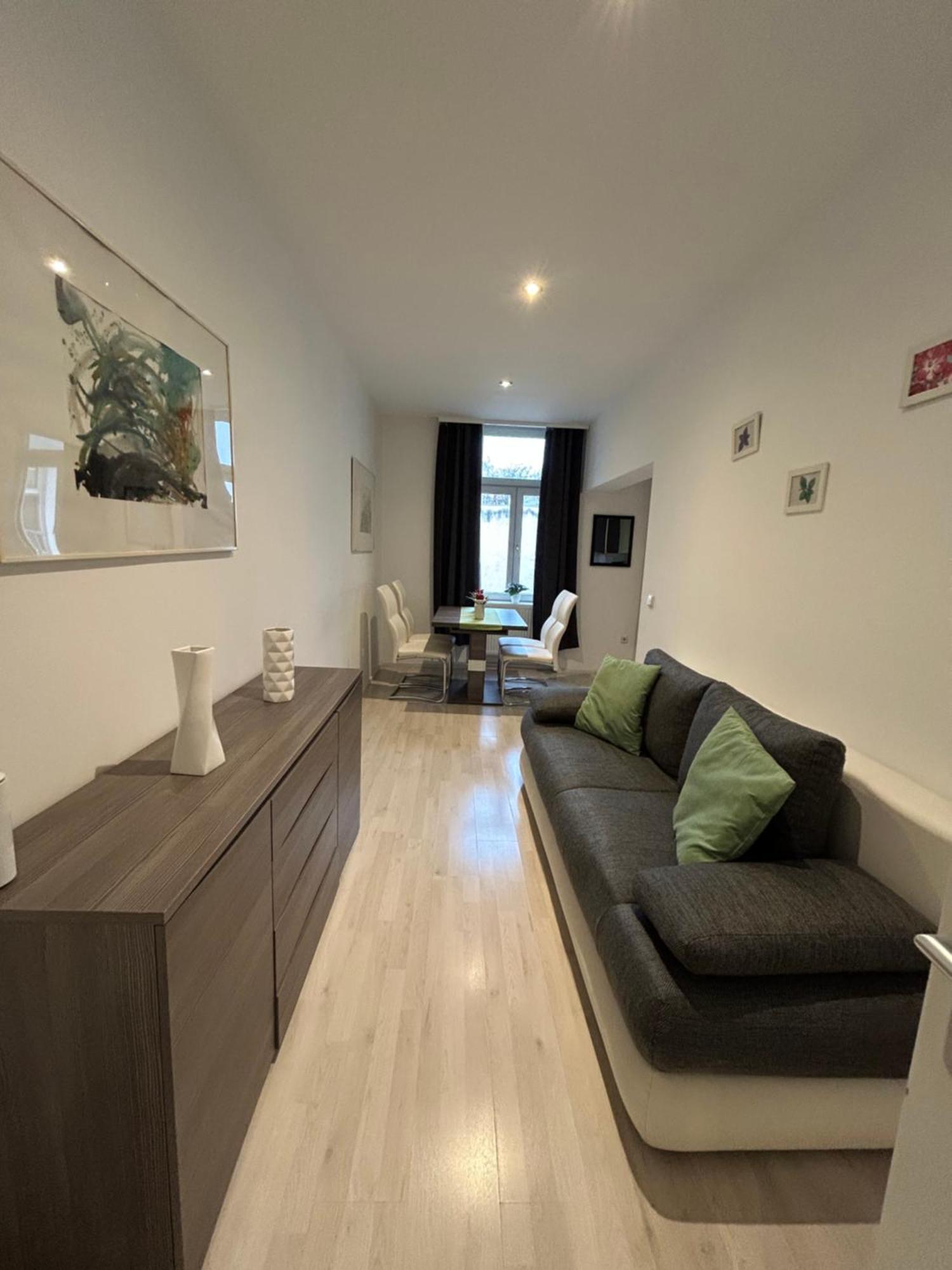 Schoene, Helle Wohnung In Stadtnaehe Вена Экстерьер фото