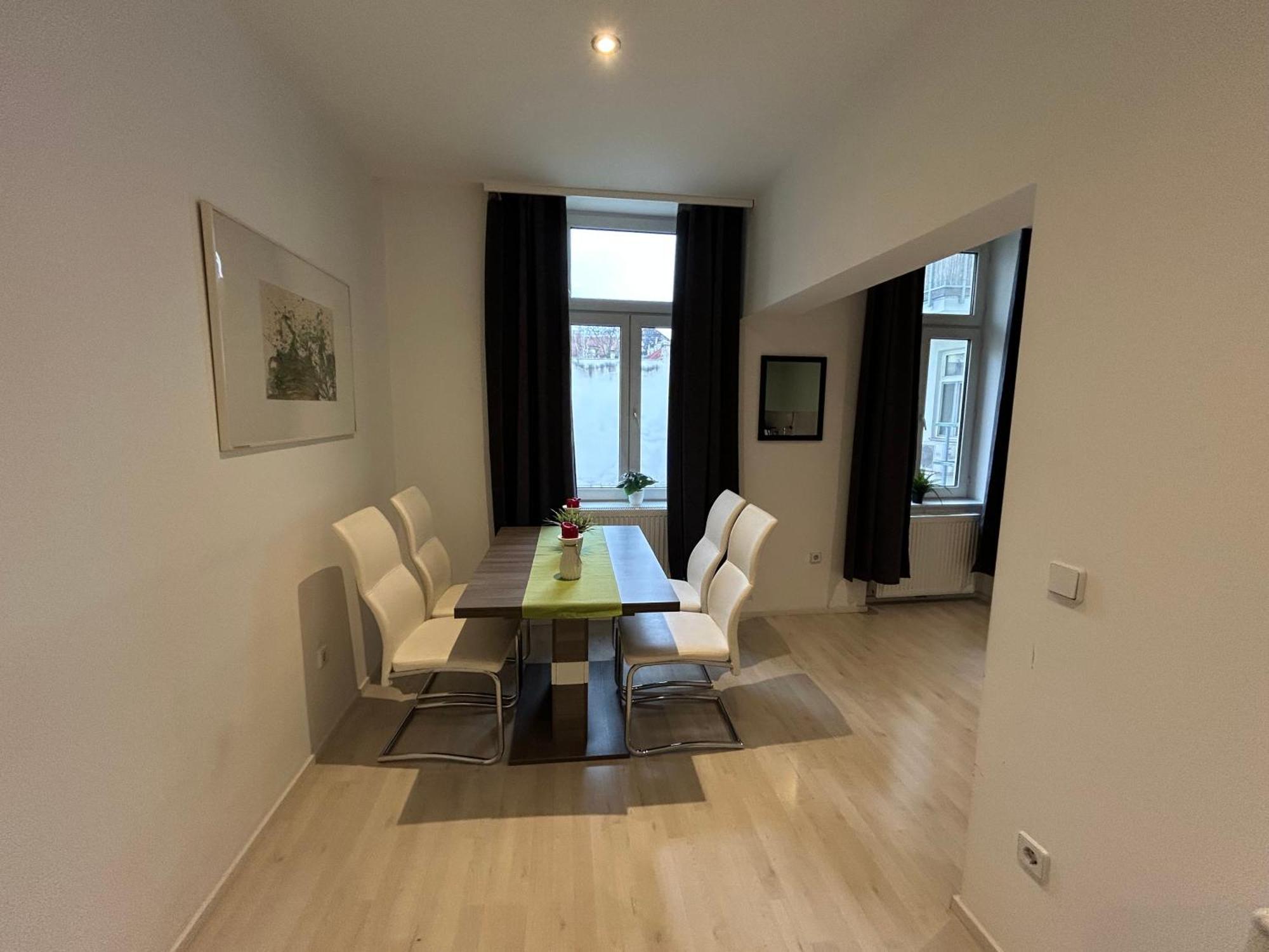 Schoene, Helle Wohnung In Stadtnaehe Вена Экстерьер фото