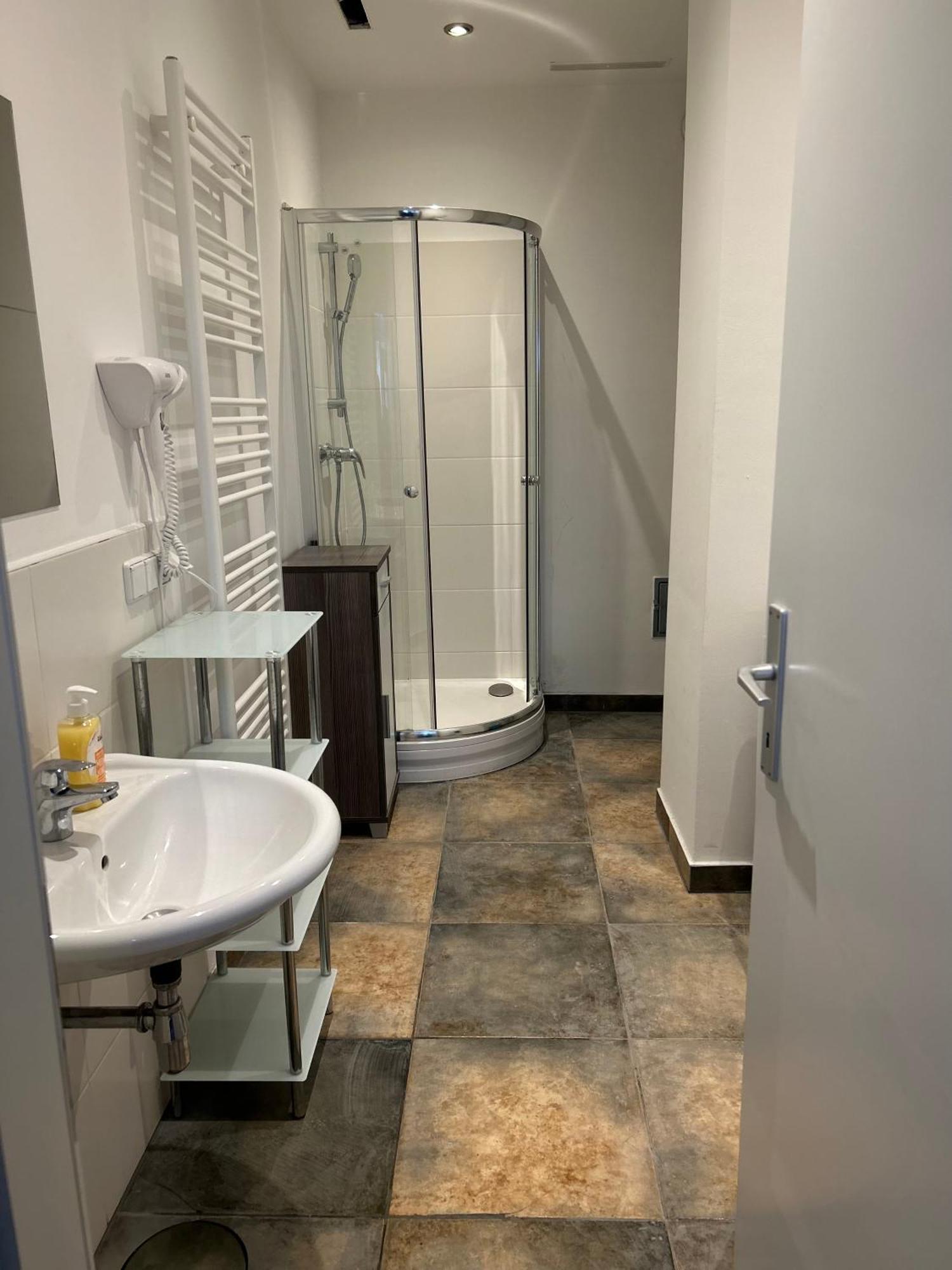 Schoene, Helle Wohnung In Stadtnaehe Вена Экстерьер фото